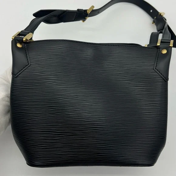 ❌SOLD❌Authentic Louis Vuitton Black Epi Mandara PM shoulder bag - Picture 8 of 16